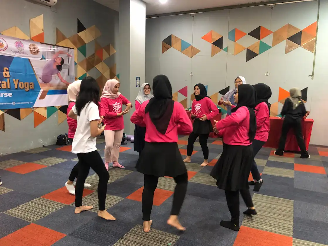 pelatihan Pre & Post Natal Yogasatuvisicorp